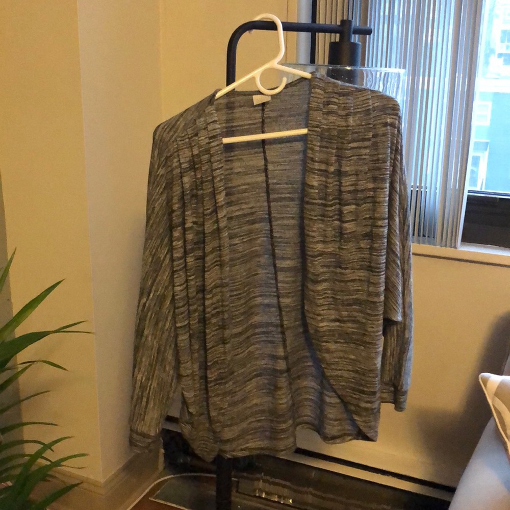 Gray shawl